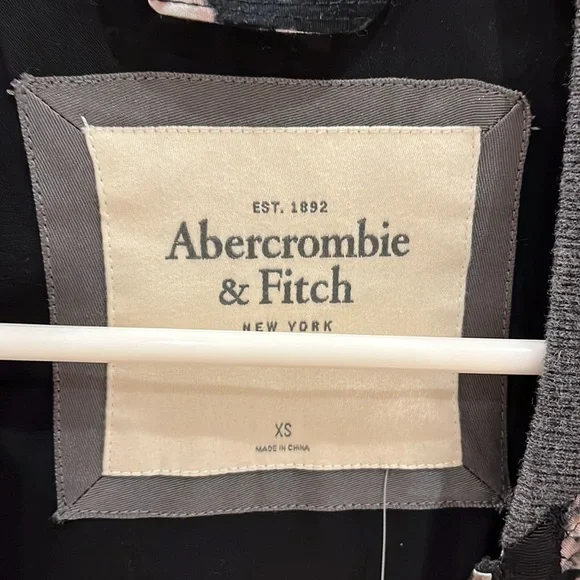 Brand new Abercrombie & fitch jacket - Picture 4 of 4